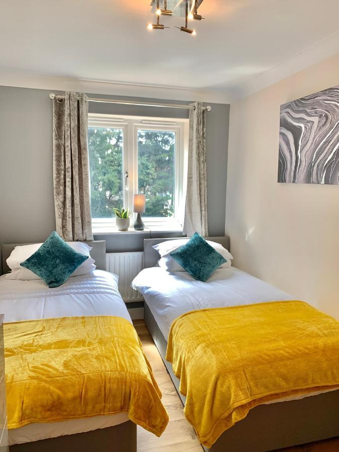 An Entire 2Beds, 2Bathrooms, Free Wifi, Free Parking, Risinghurst, Oxford Kültér fotó