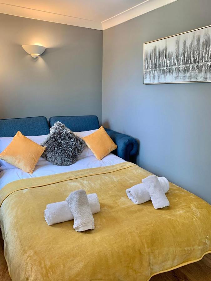 An Entire 2Beds, 2Bathrooms, Free Wifi, Free Parking, Risinghurst, Oxford Kültér fotó
