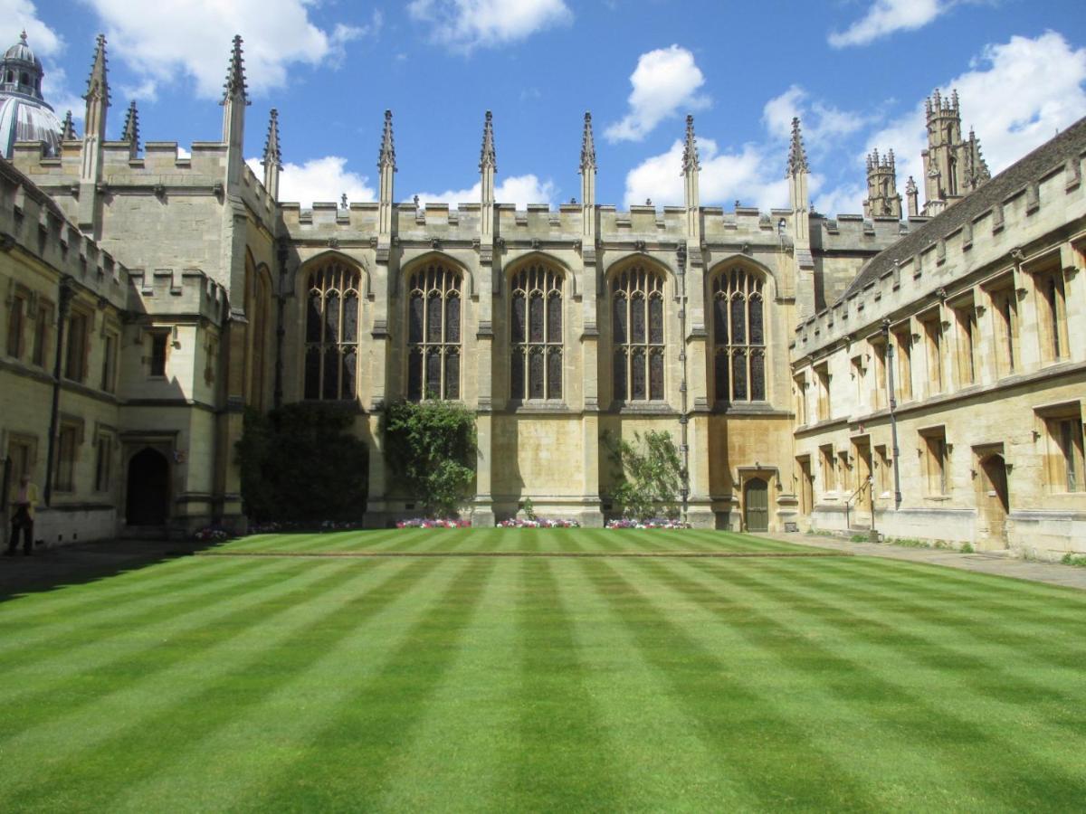 An Entire 2Beds, 2Bathrooms, Free Wifi, Free Parking, Risinghurst, Oxford Kültér fotó